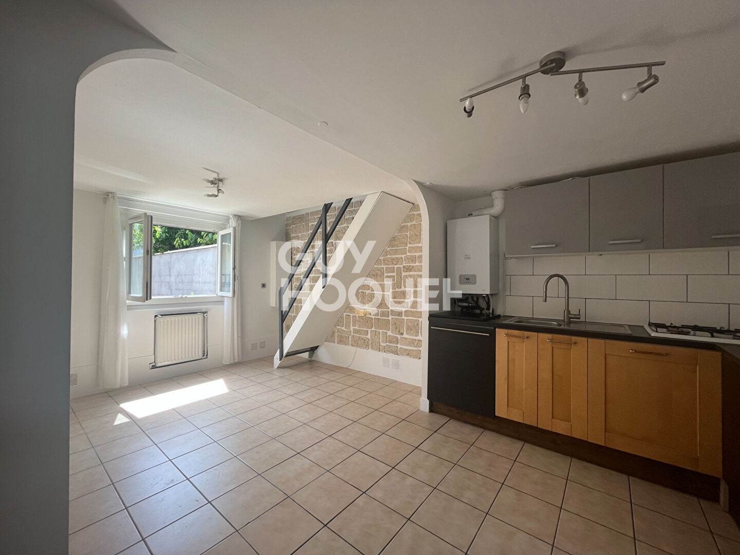 LOCATION d'une maison F3 (35 m²) à VIRY CHATILLON