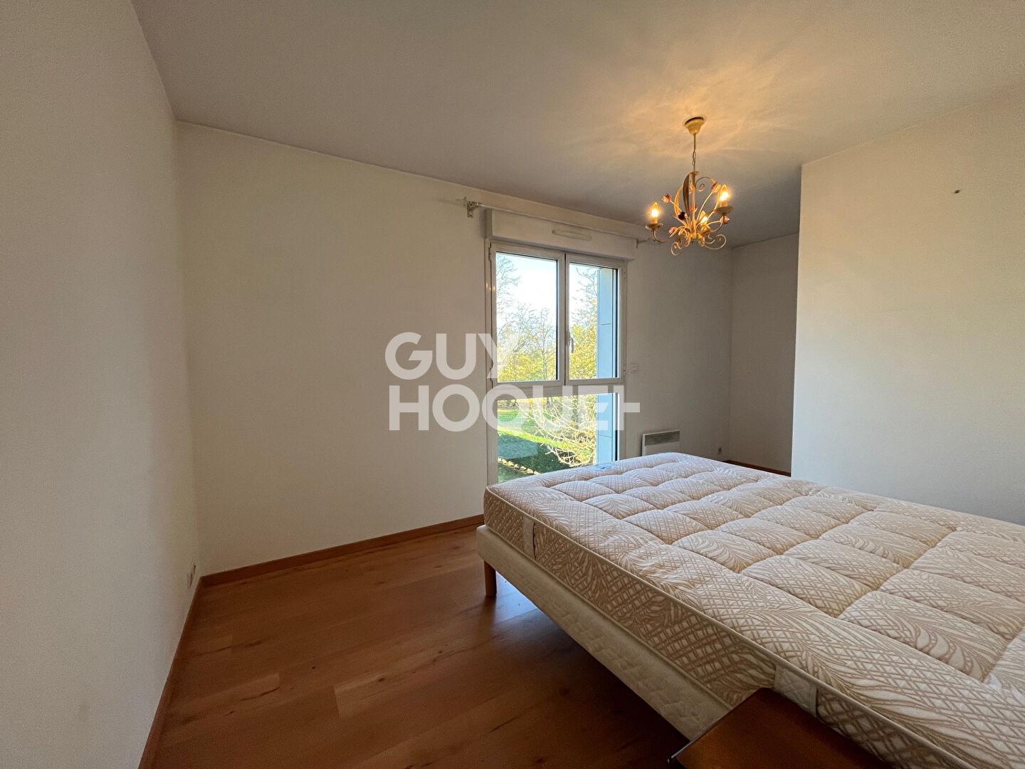LOCATION : appartement F3 (80 m²) à MORANGIS