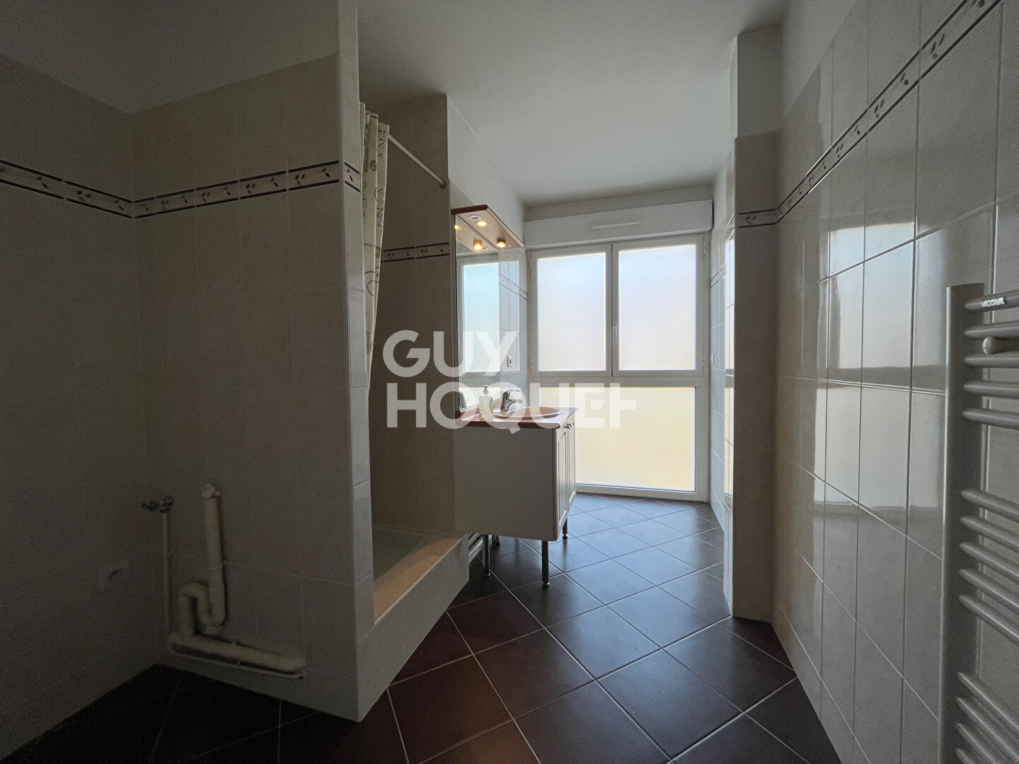 LOCATION : appartement F3 (80 m²) à MORANGIS