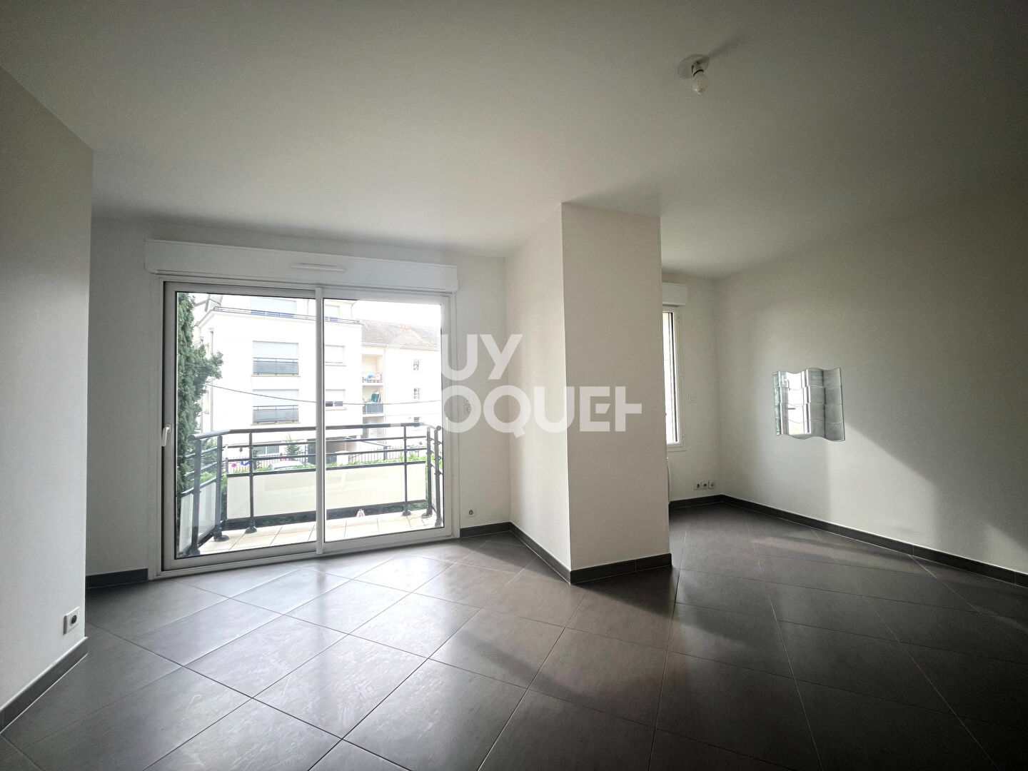 LOCATION d'un appartement F1 (35 m²) à MORANGIS