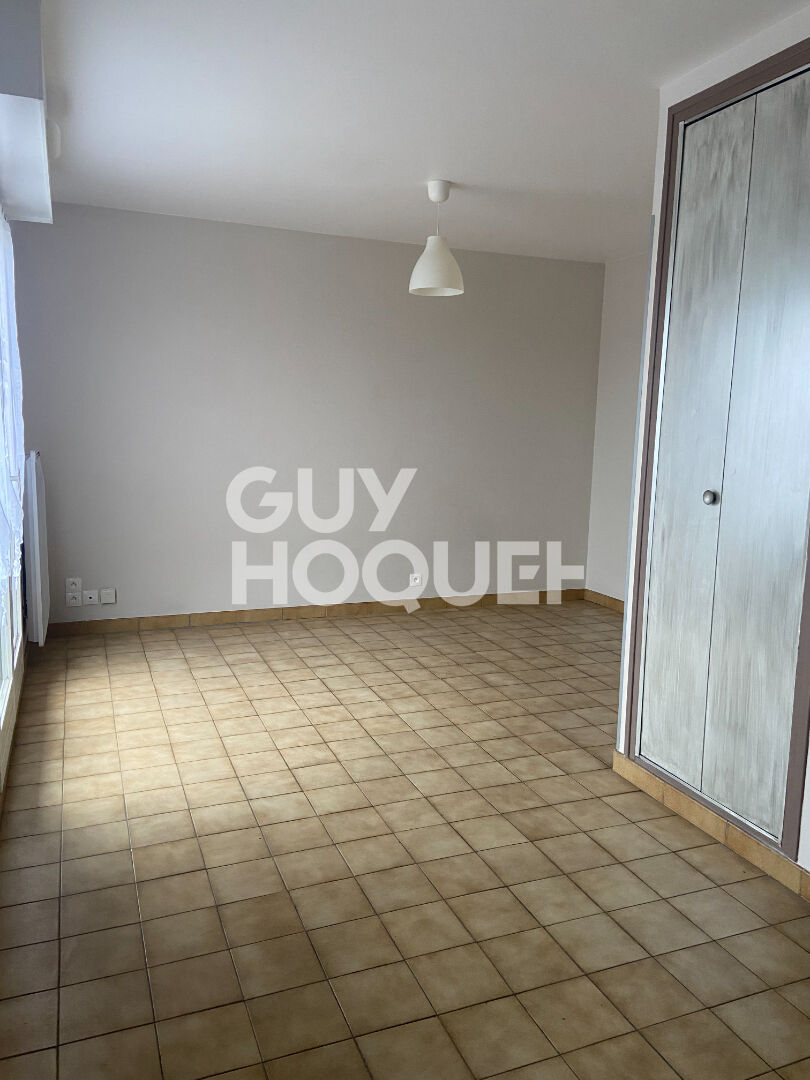 CHERCHEFEUILLES : appartement T1 (22 m²) à SAVIGNY SUR ORGE