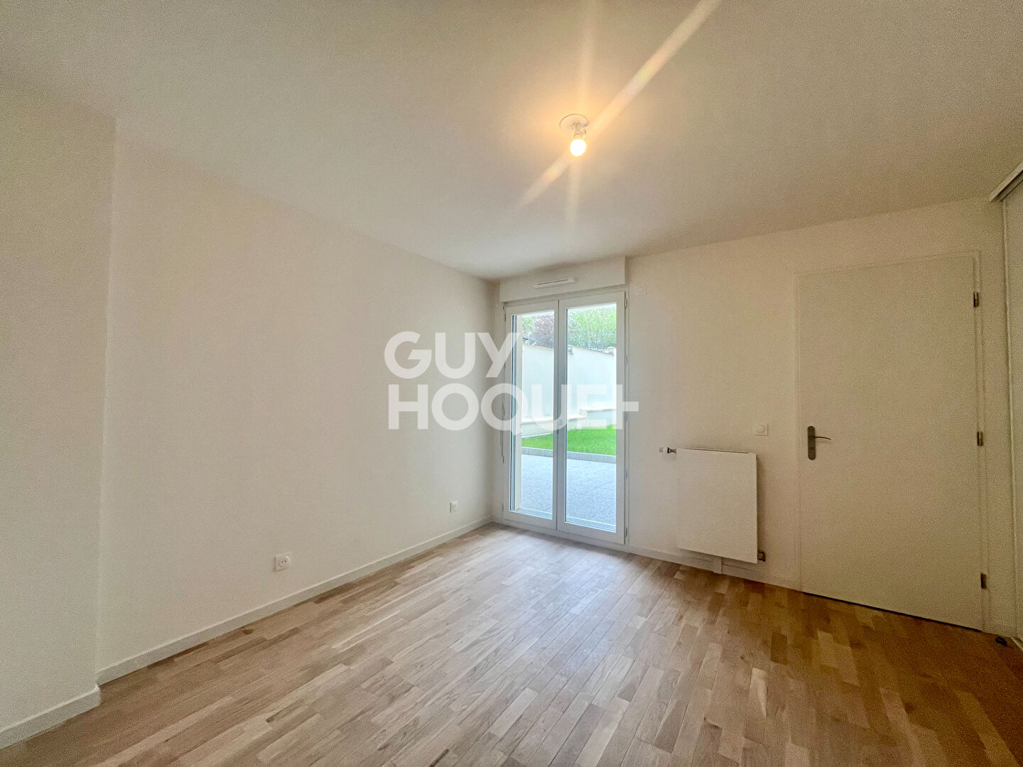 F2 de 49 m2 + parking à L'HAY LES ROSES (94240)