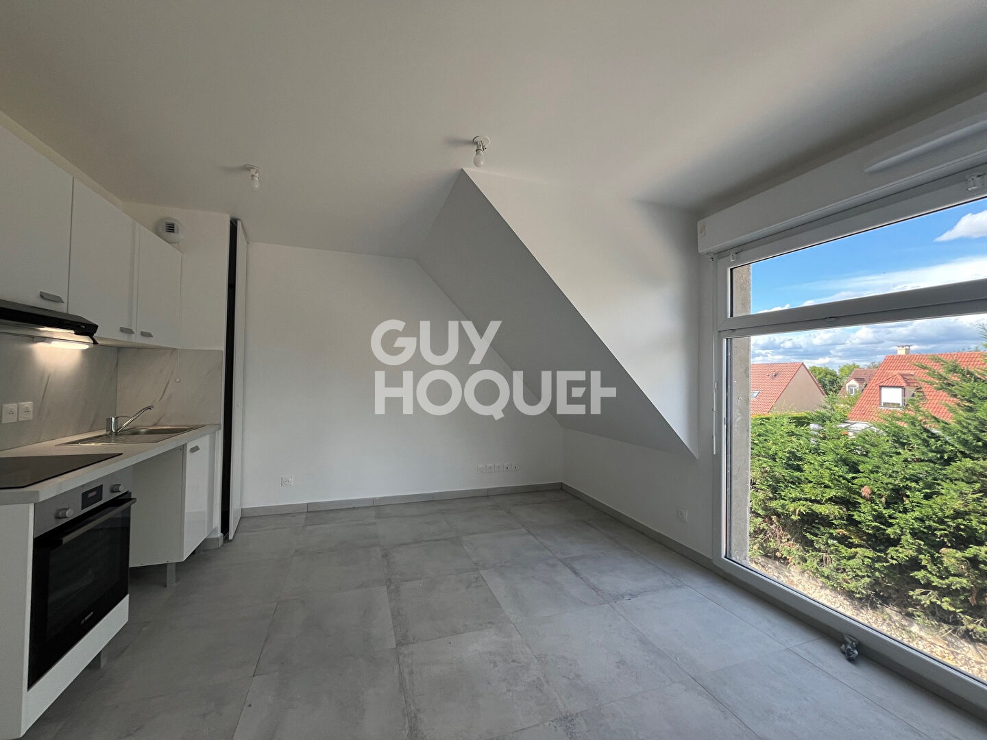 A204 - studio neuf avec parking