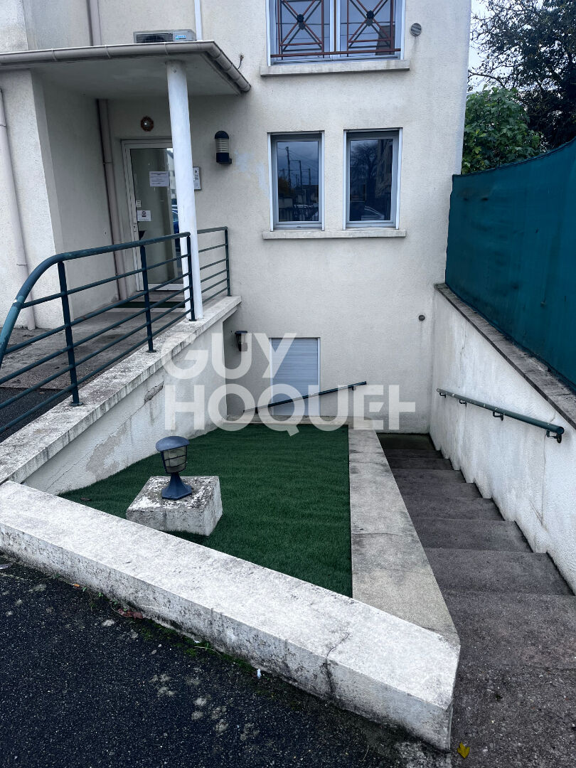 À vendre - locaux d'activité de 213 m² à Athis-Mons