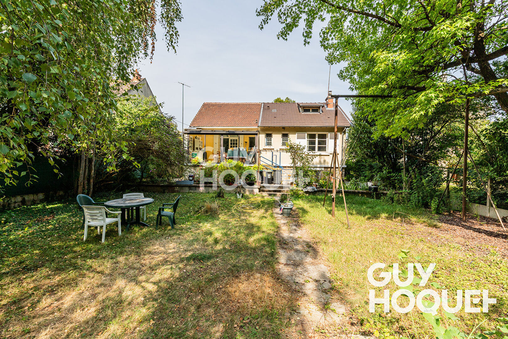 Maison spacieuse à vendre à Athis Mons - 7 pièces avec  TERRAIN de 886m2!