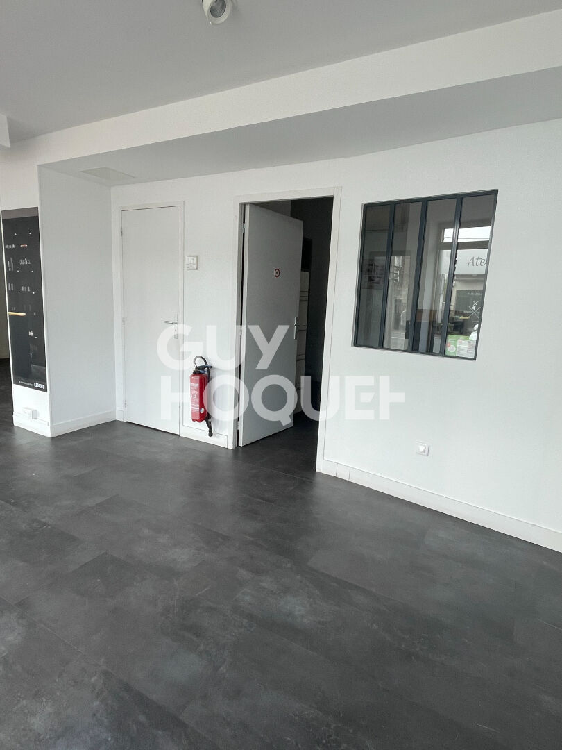 LOCAL COMMERCIAL AVEC FORTE VISIBILITE