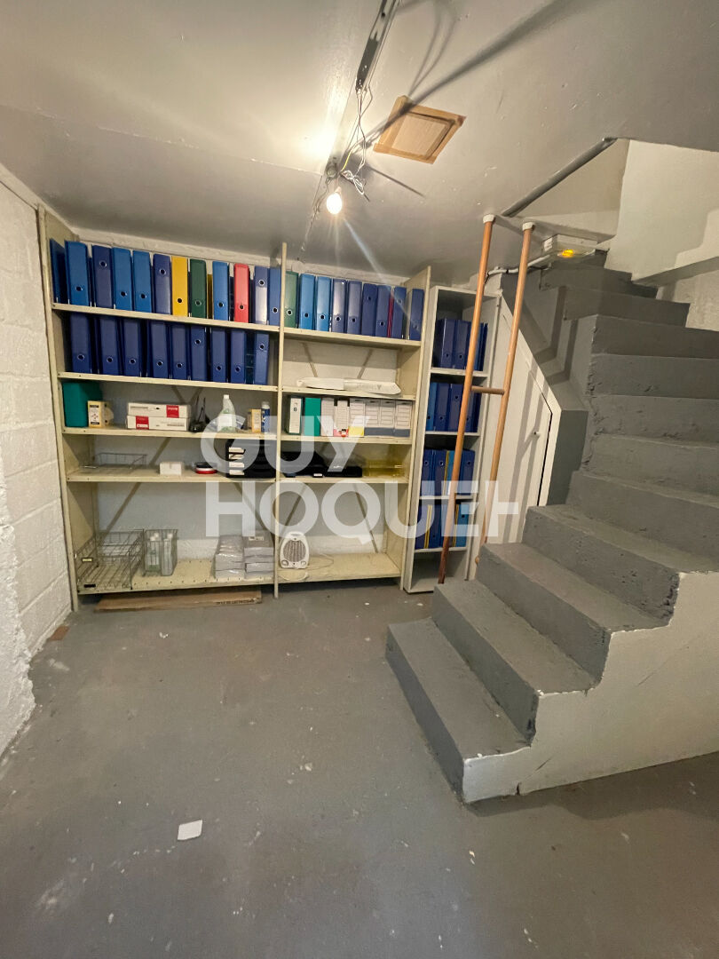 LOCAL COMMERCIAL AVEC FORTE VISIBILITE