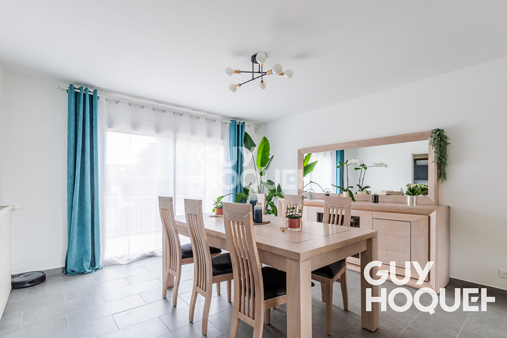 Maison de 8 pièces, 6 chambres (162 m²) à vendre à ATHIS MONS