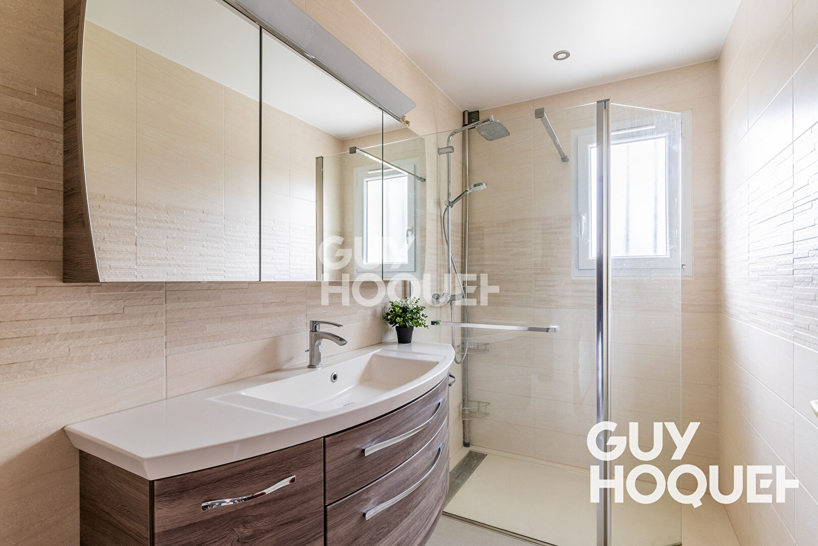 Maison de 8 pièces, 6 chambres (162 m²) à vendre à ATHIS MONS