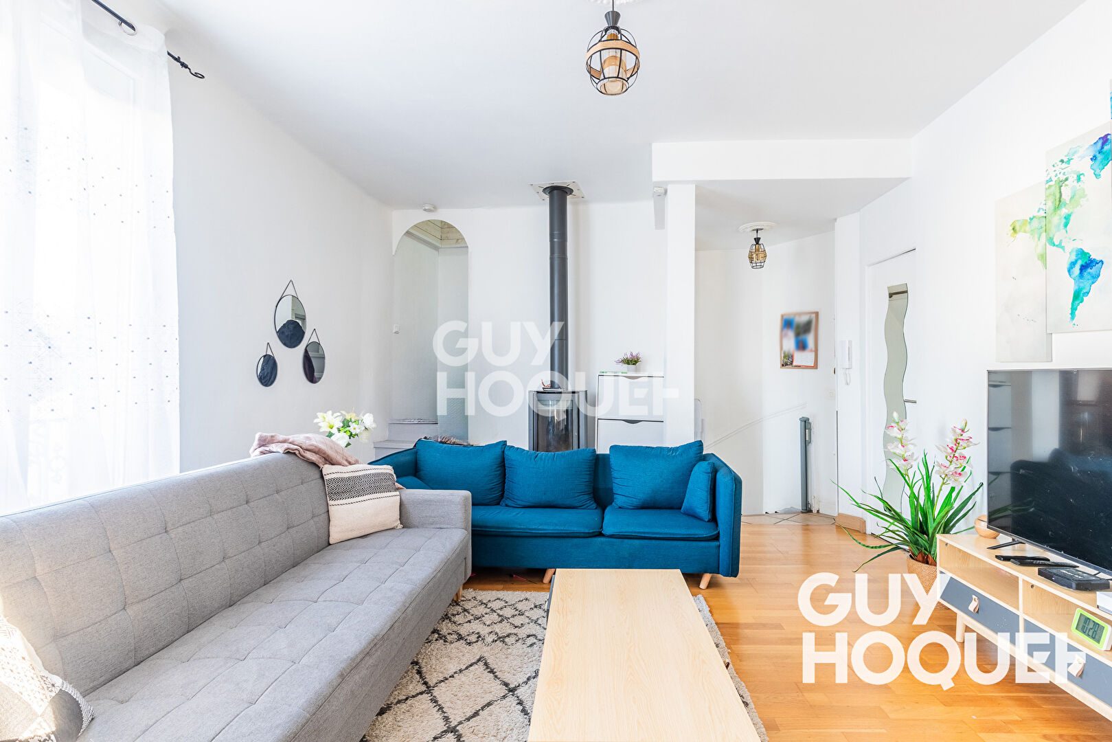 CENTRE-VILLE: Immeuble de rapport à 8 minutes de la gare RER