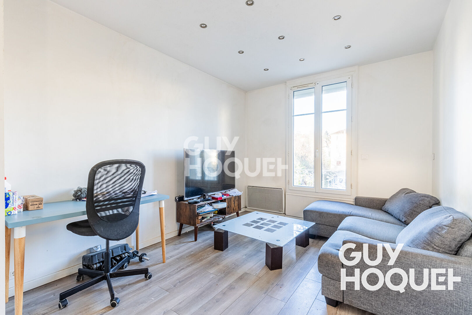 CENTRE-VILLE: Immeuble de rapport à 8 minutes de la gare RER