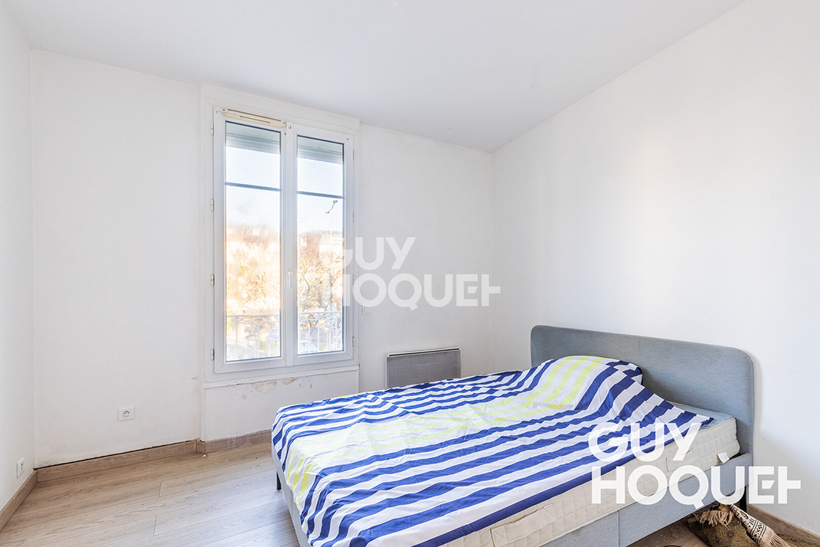 CENTRE-VILLE: Immeuble de rapport à 8 minutes de la gare RER