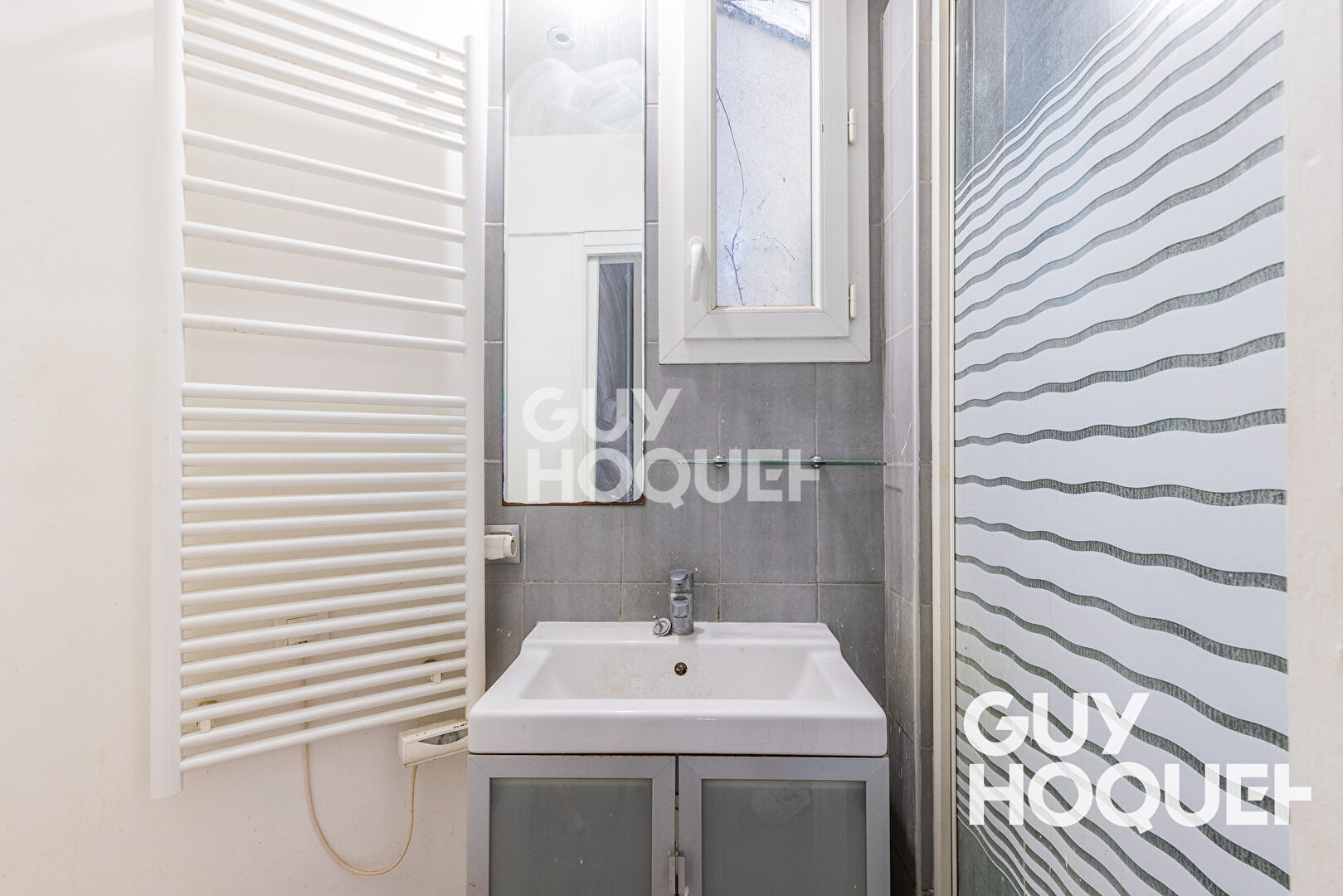 CENTRE-VILLE: Immeuble de rapport à 8 minutes de la gare RER