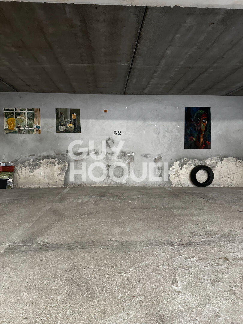 Place de Parking - PLEIN CENTRE-VILLE de JUVISY