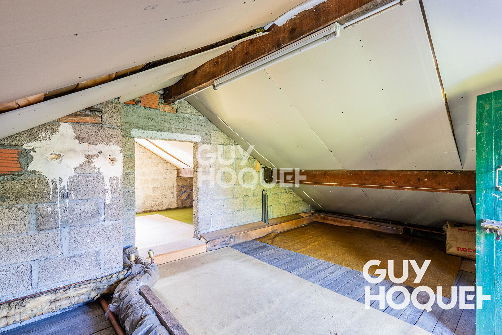 Maison à Vendre à Chilly Mazarin - Idéale investisseur FORT POTENTIEL