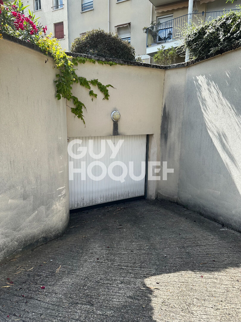 Place de Parking - PLEIN CENTRE-VILLE de JUVISY