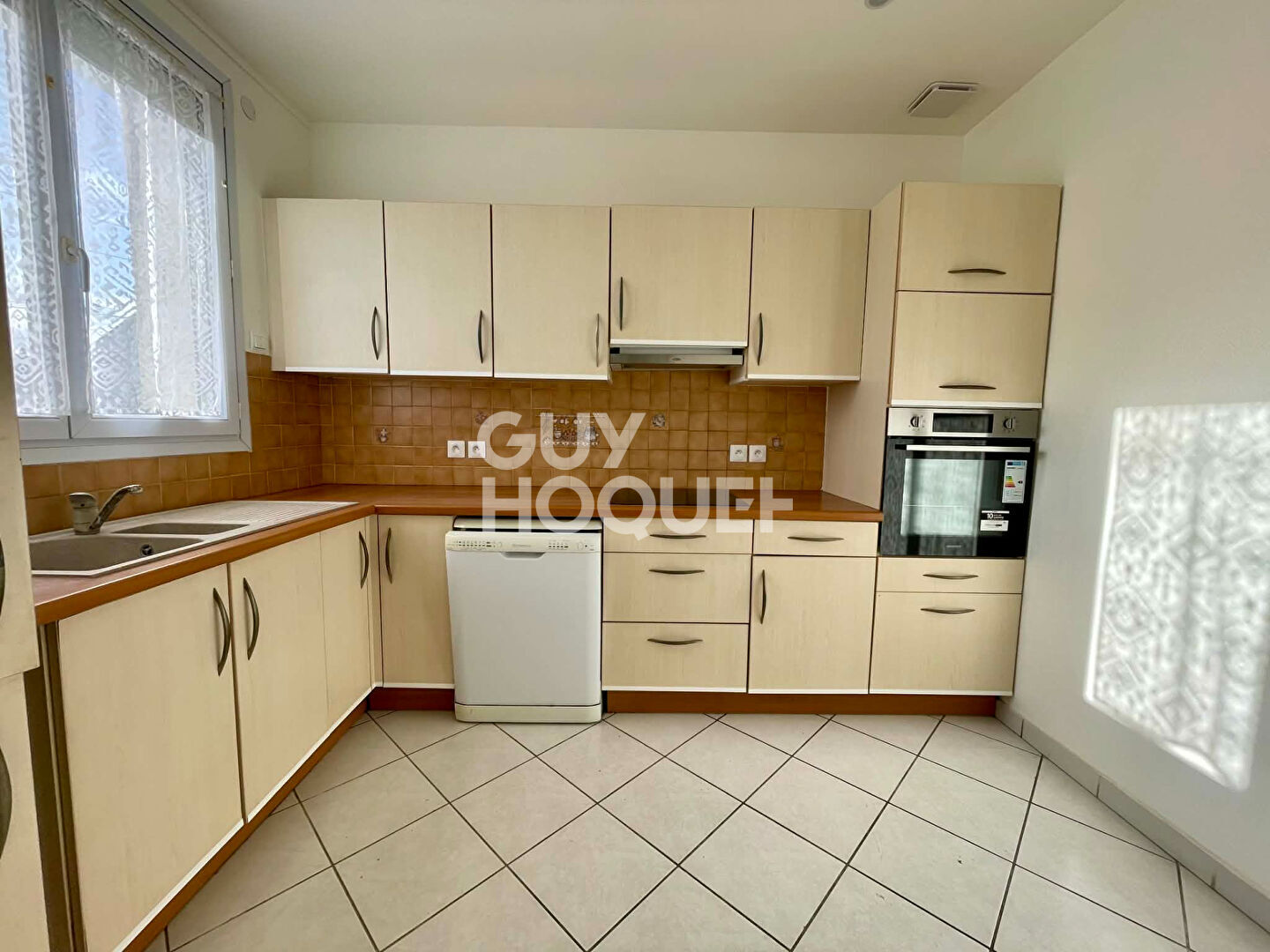 Chambre à louer 650  / mois ? Maison refaite à neuf