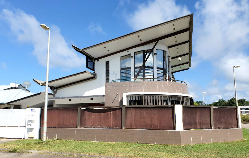 Maison de prestige meublée avec piscine