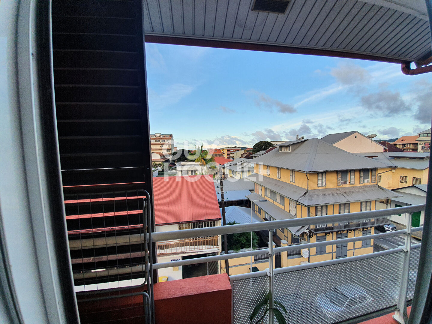 Studio - Cayenne Centre