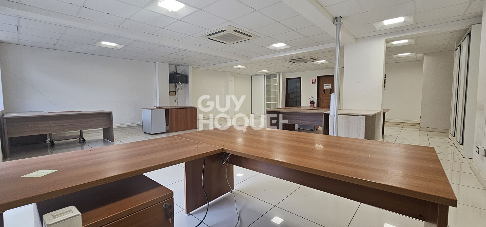 Local de 92 m2 dans Cayenne