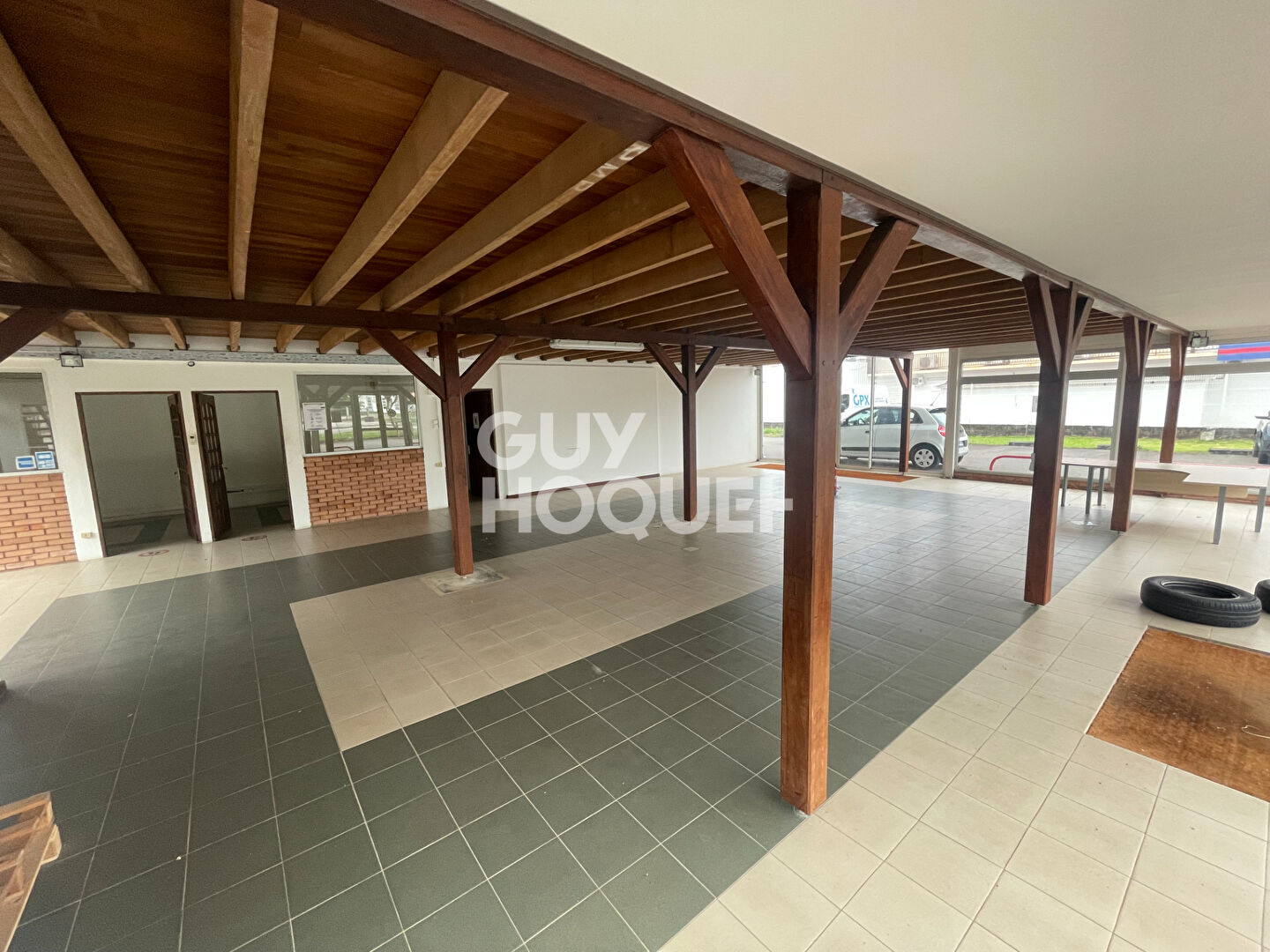 Local commercial Cayenne 600m² m2