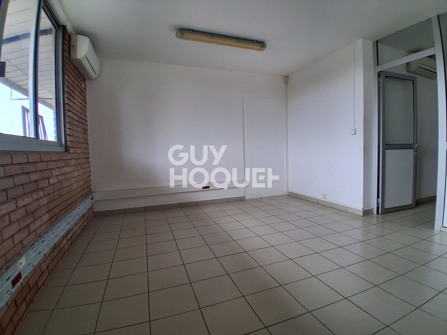 Local commercial Cayenne 600m² m2