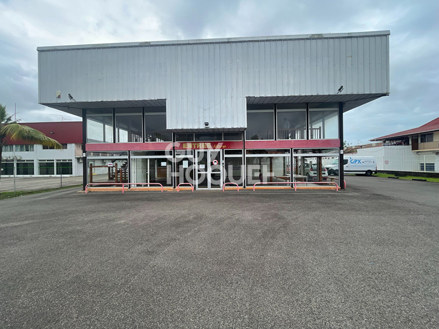 Local commercial Cayenne 600m² m2