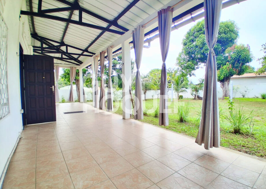 Maison de pays + 2appts A VENDRE