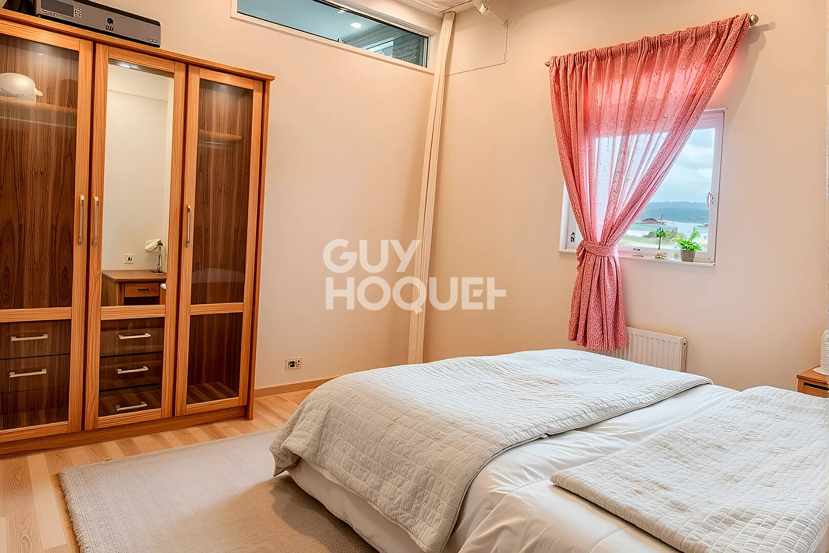 Maison de pays + 2appts A VENDRE