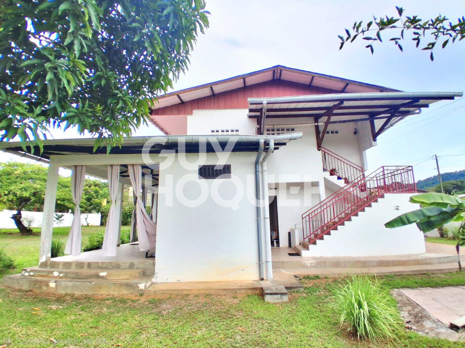 Maison de pays + 2appts A VENDRE