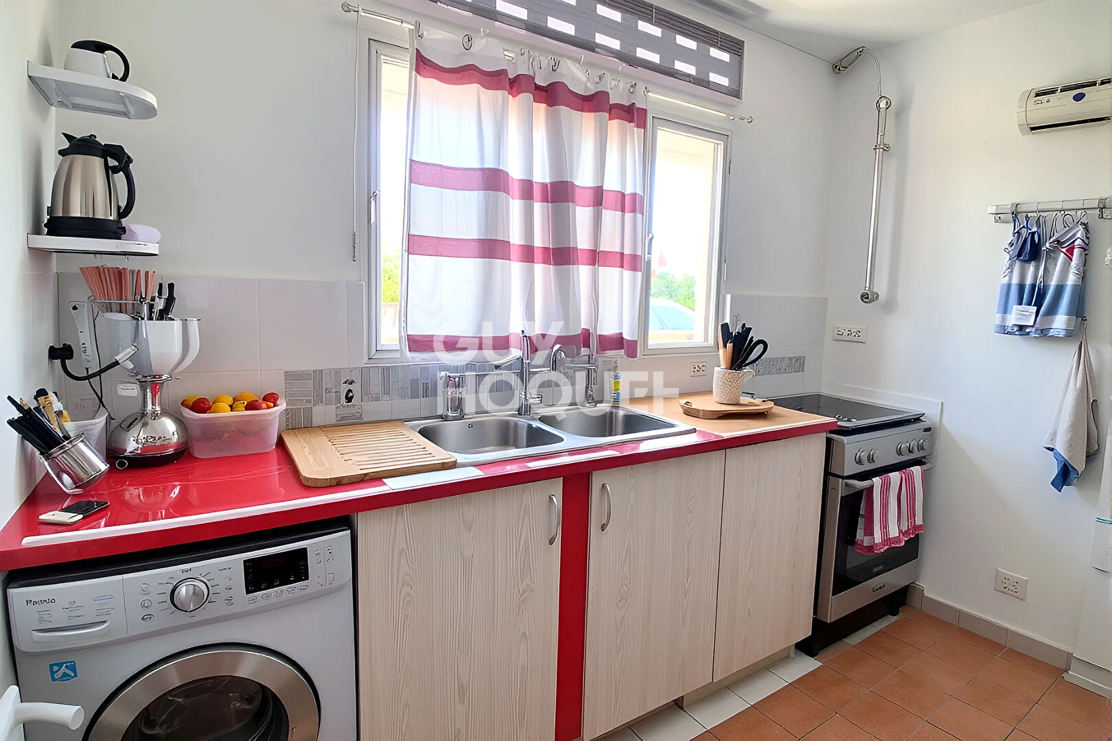 Maison de pays + 2appts A VENDRE