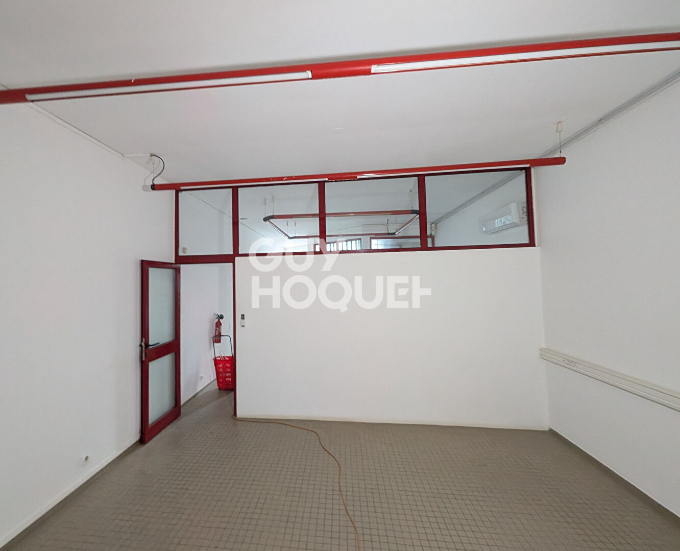 Local commercial Cayenne 57 m2