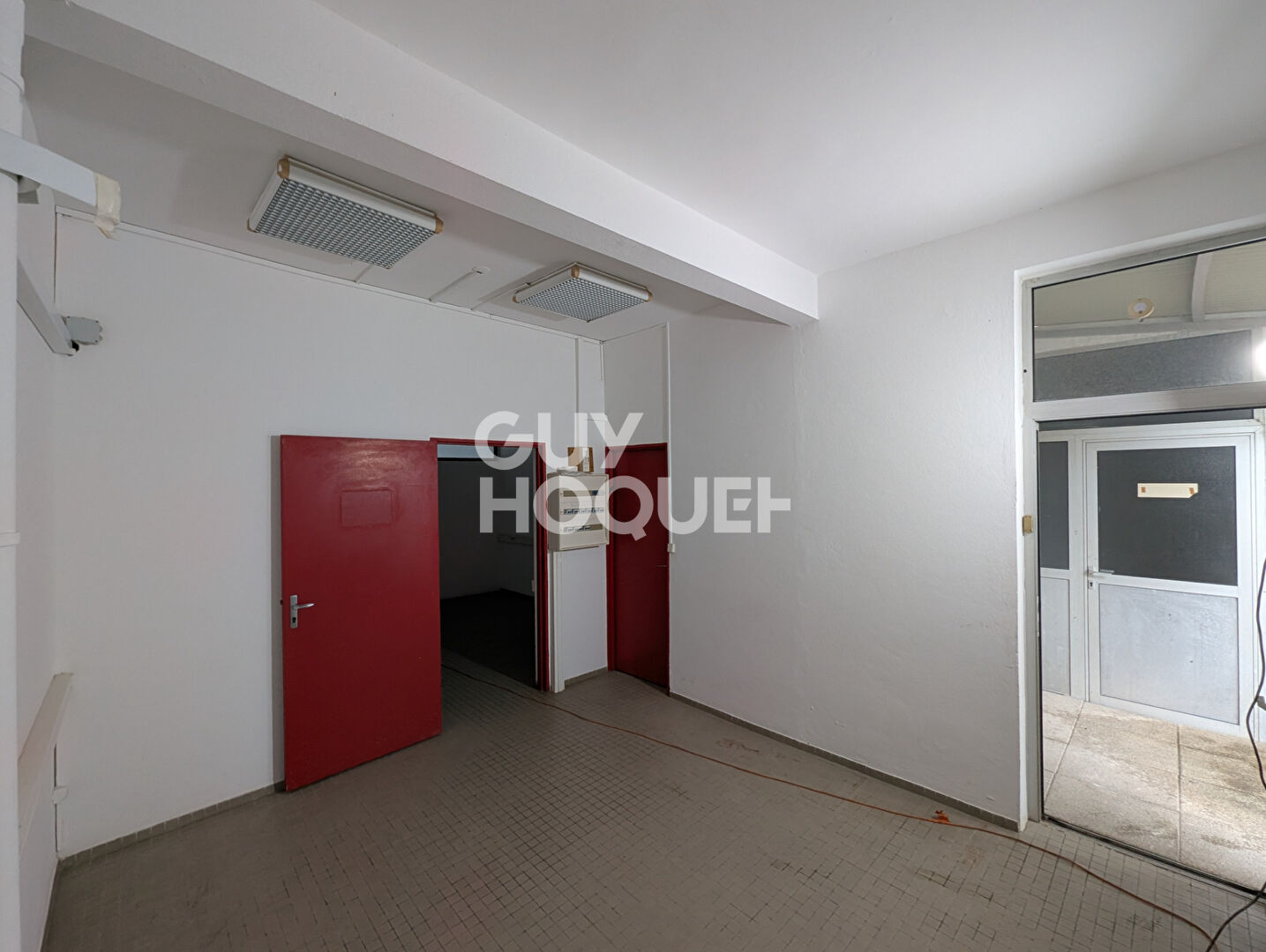 Local commercial Cayenne 57 m2