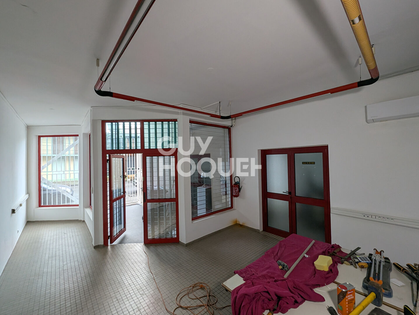 Local commercial Cayenne 57 m2