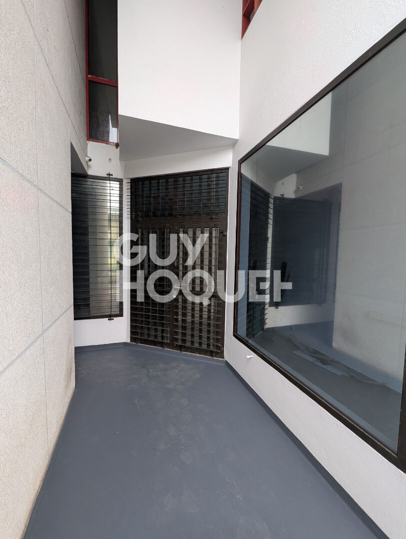 Local commercial Cayenne 57 m2