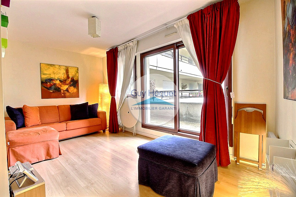 Appartement Le Kremlin Bicetre 1 pièce 21.30 m2