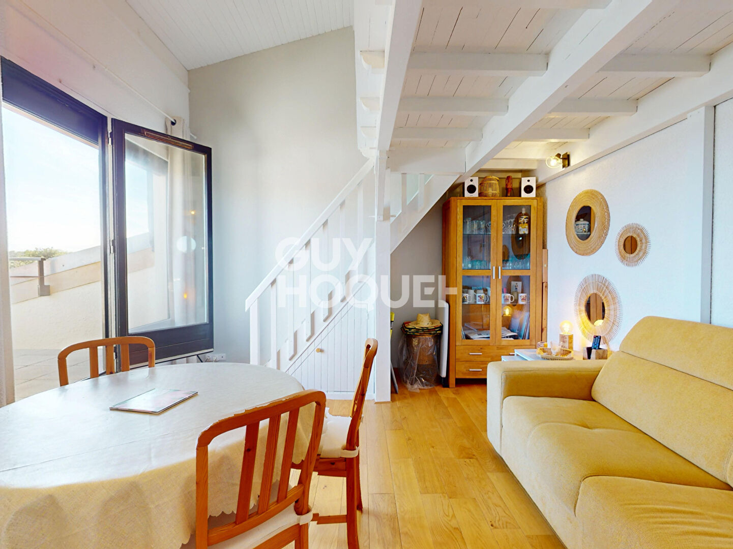 Superbe Duplex en Dernier Étage - Vue sur les Pins