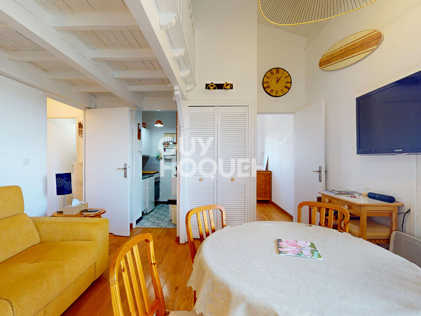 Superbe Duplex en Dernier Étage - Vue sur les Pins