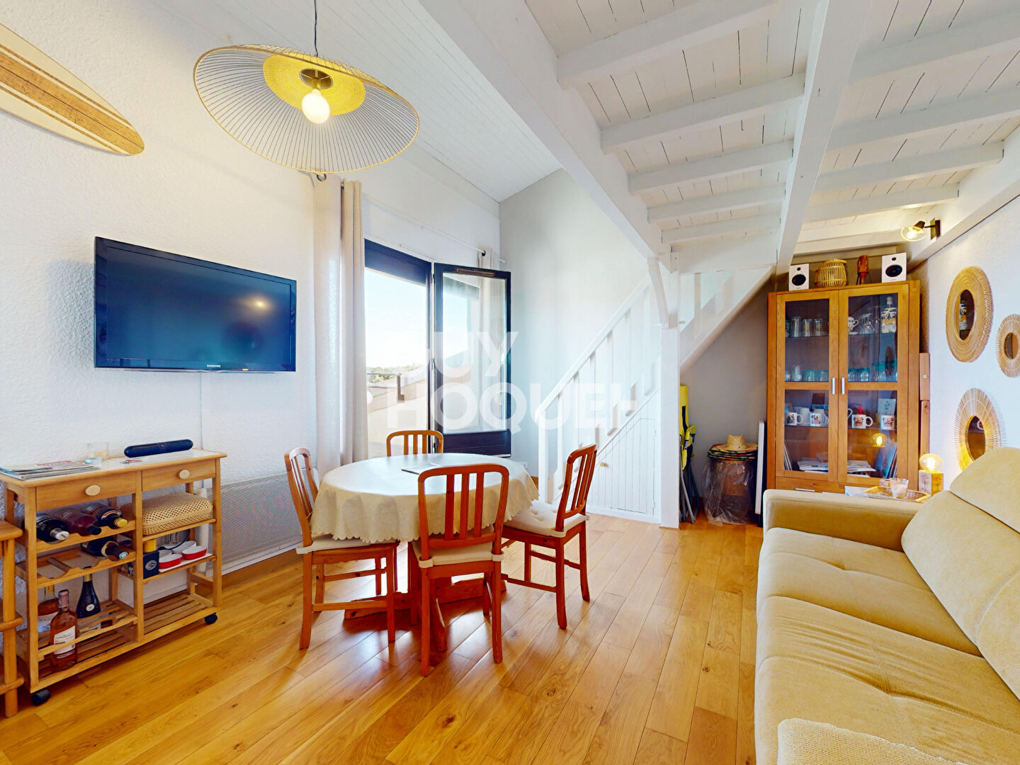 Superbe Duplex en Dernier Étage - Vue sur les Pins