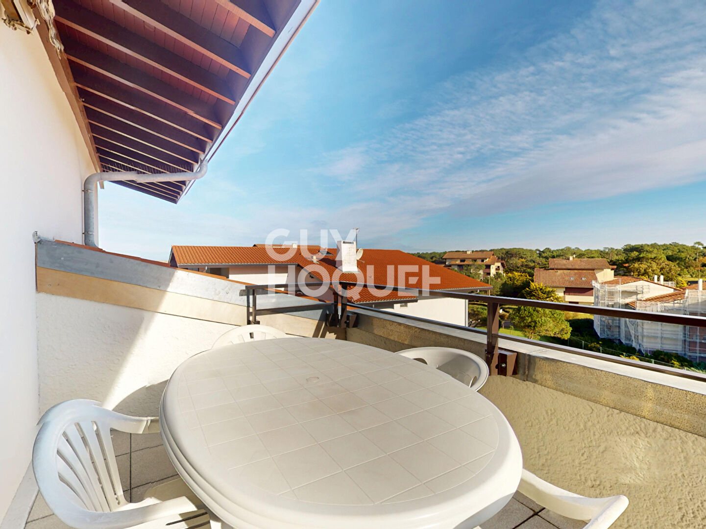 Superbe Duplex en Dernier Étage - Vue sur les Pins