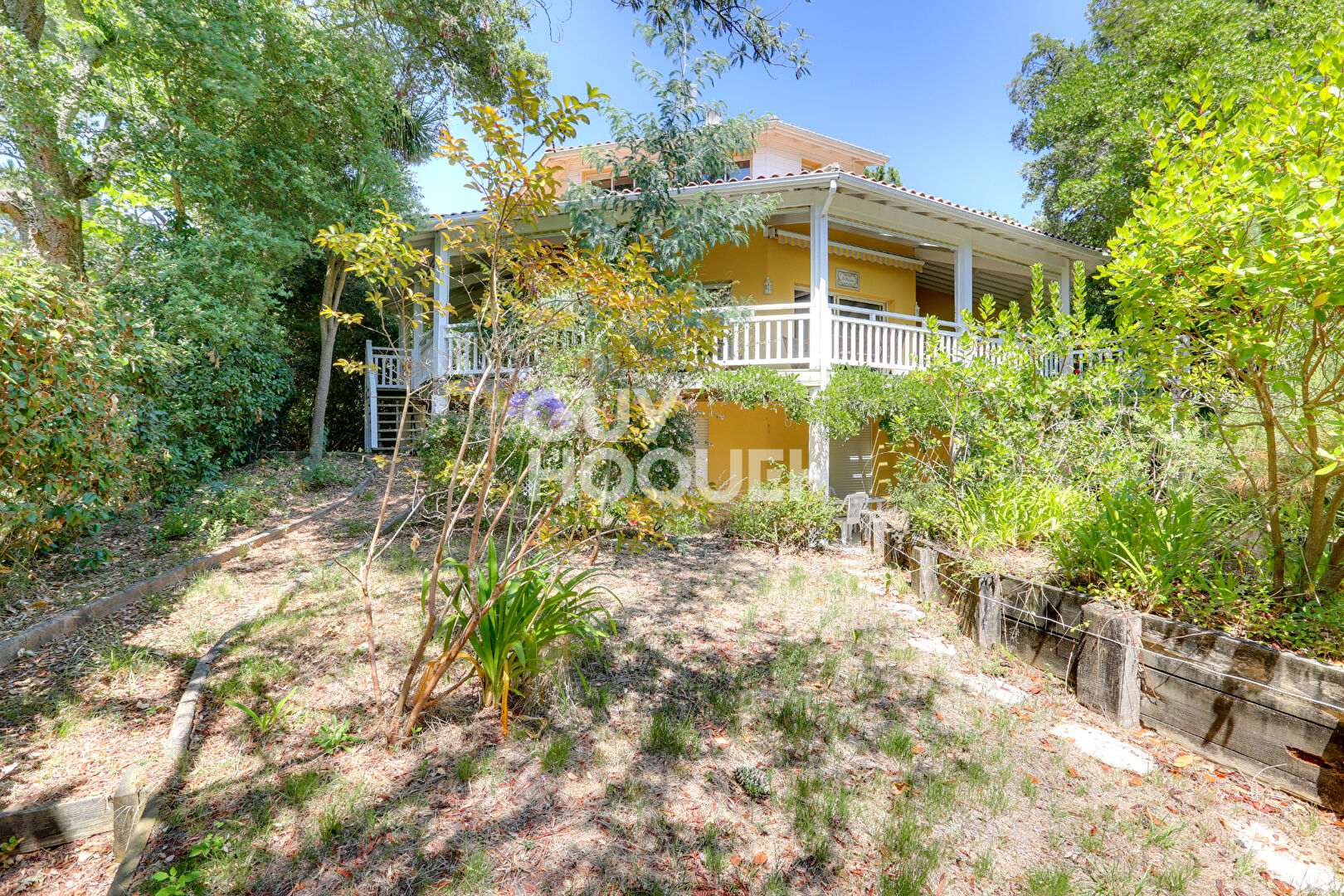 Grande villa atypique au golf de Seignosse