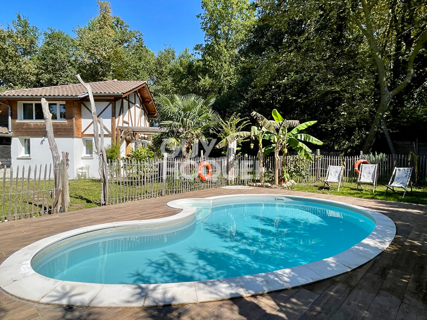 Ensemble immobilier en pleine nature à Saubion 