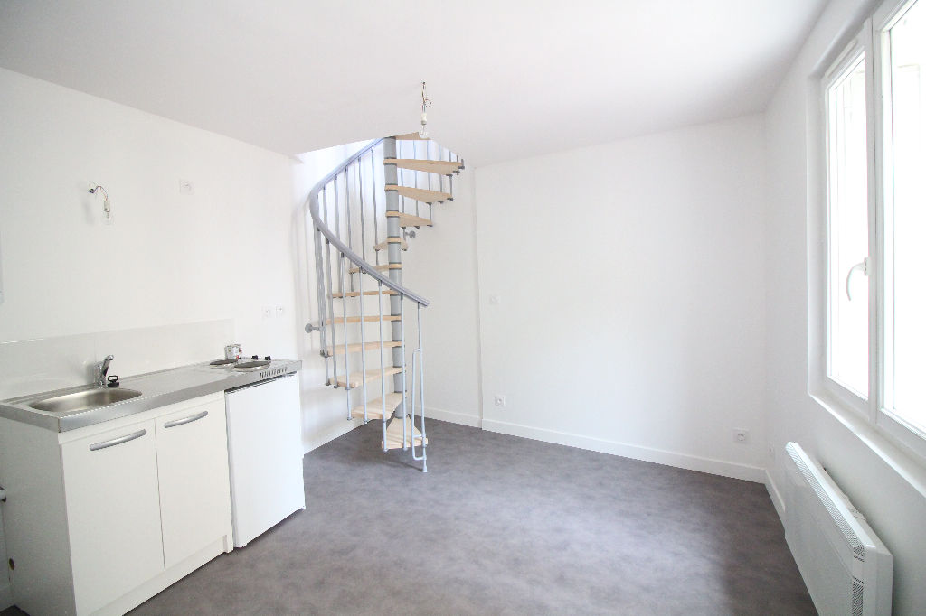 Appartement 2 pièces refait à neuf - duplex