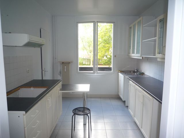 3 pièces - 100 m² - proche toutes commodités