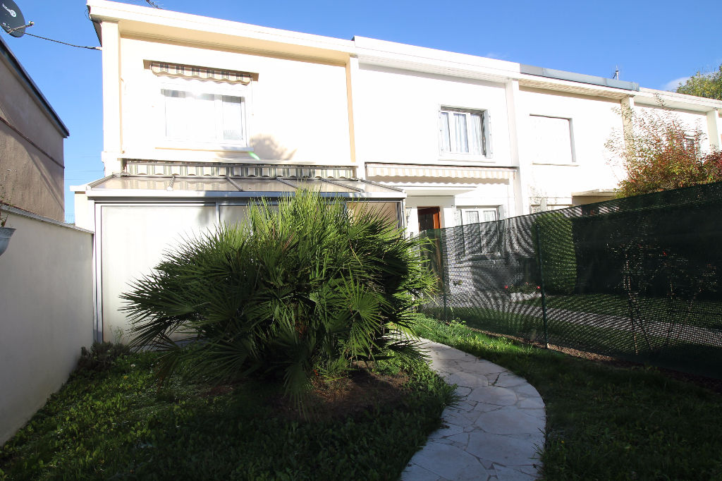 Maison de ville - 2 chambres - jardin - proche gare