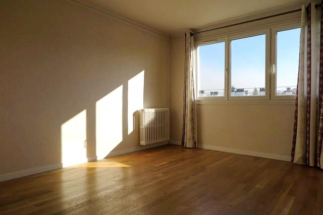 Appartement de 4 pièces - 3 chambres - Dernier étage - Parking