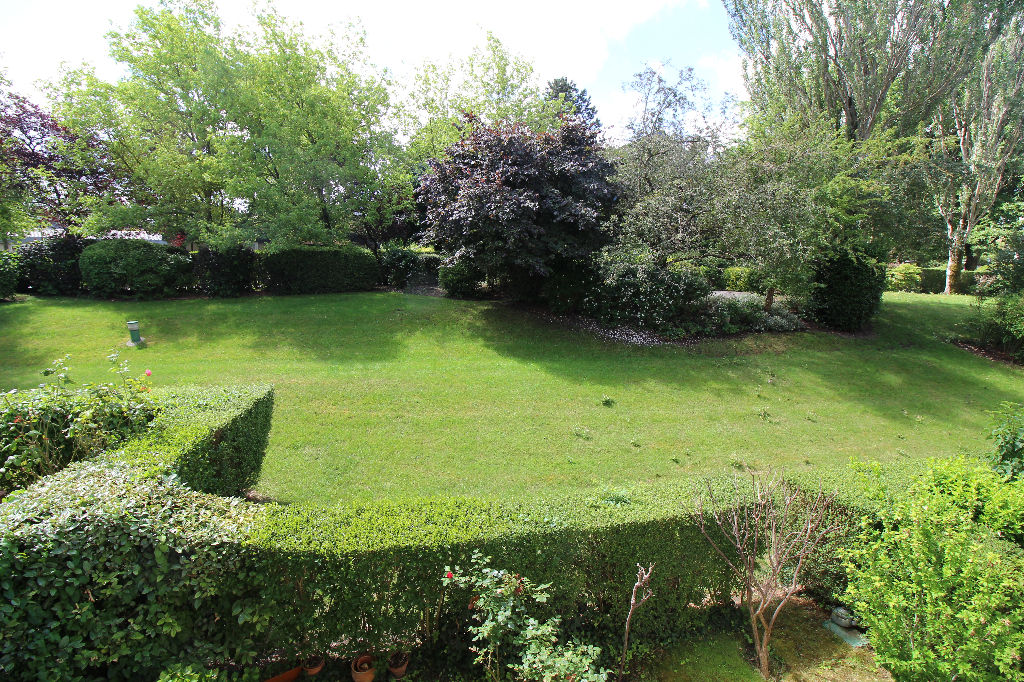 APPARTEMENT 3 PIECES AVEC TERRASSE