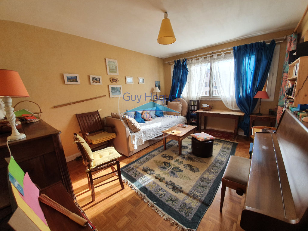 Rare : appartement 2 pièces avec cave, proche Gare