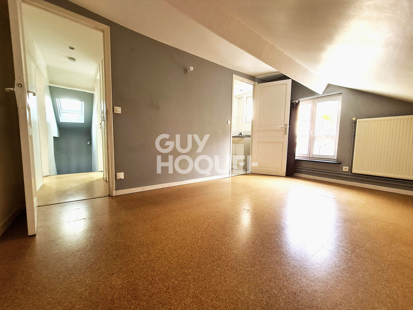 2P Dernier étage - atypique - cave