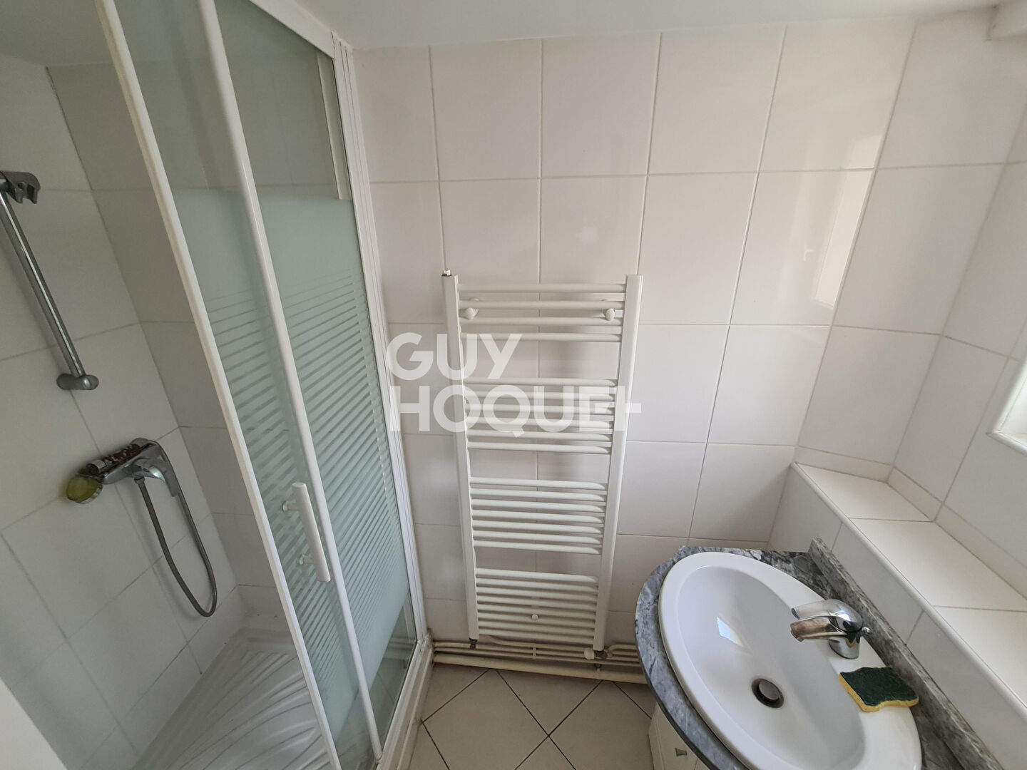 2P Dernier étage - atypique - cave